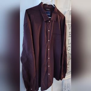 Tommy Bahama in New Condition 88 percent Silk 22 Percent Cotton Plum color XXl